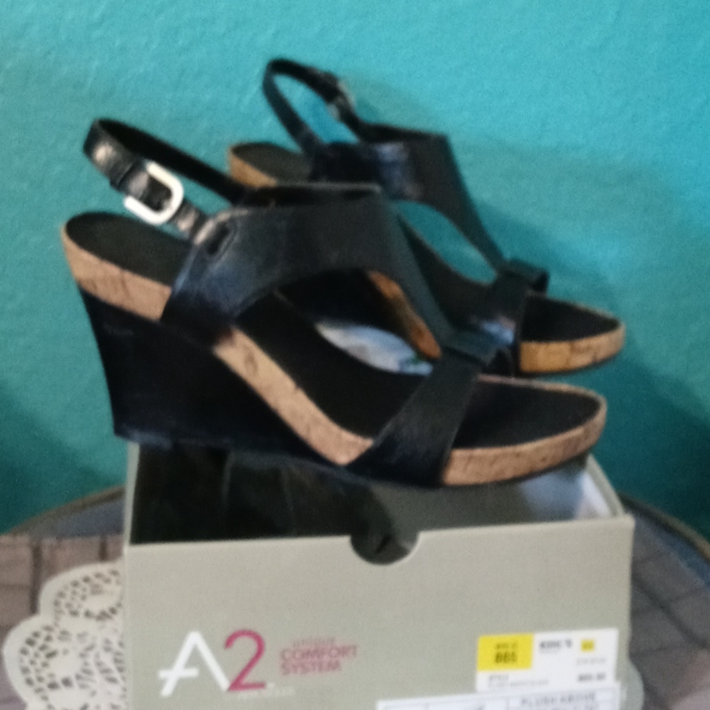 Women's shoes